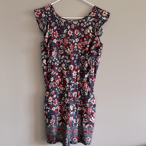 Multi floral flutter sleeve romper - Picture 2 of 11